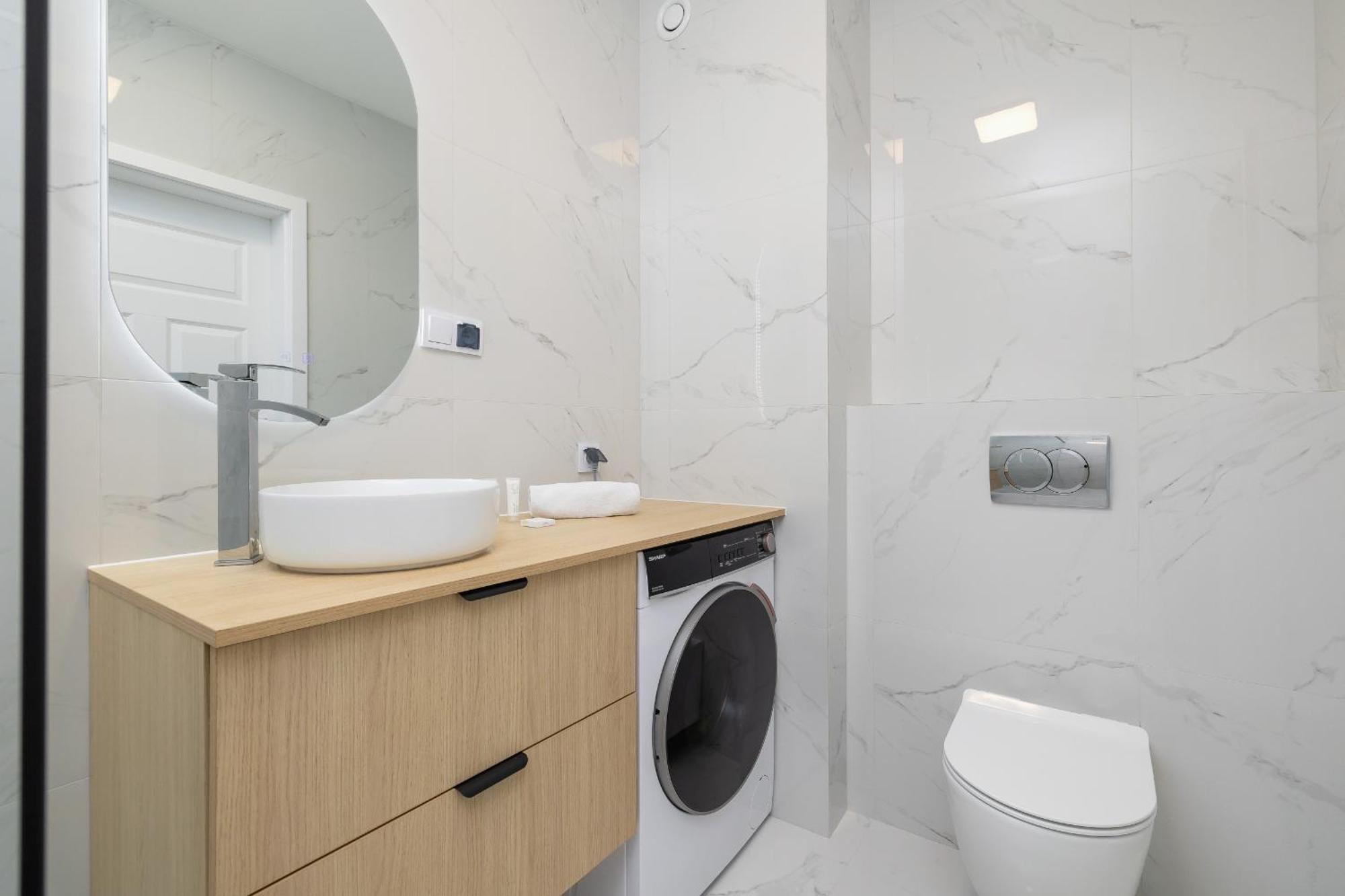 Krowoderska Apartment With Balcony Near City Center By Rent Like Home Krakau Exterior foto